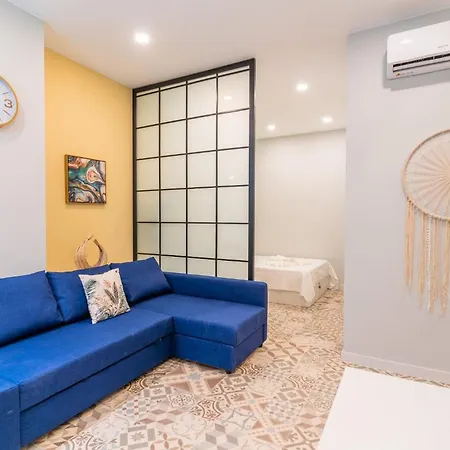 Manjon Leaves فالنسيا